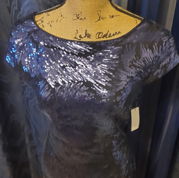 Very classy dress - Picture 9 of 14